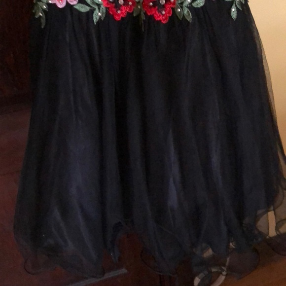 Homecoming/prom dresses - Picture 2 of 7